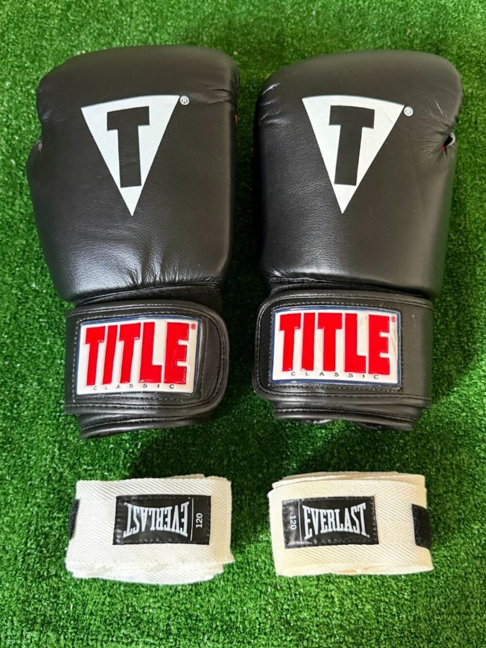 Title Classic Bag Boxing Gloves Black 12oz & Everlast Hand Wraps 120" Bundle